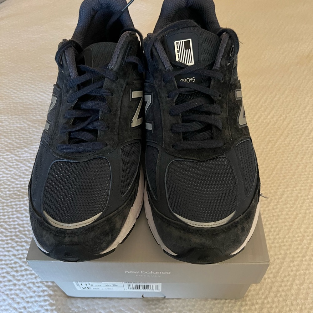 New balance Men’s 990NV5